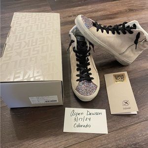 Limited edition hi stars size 39